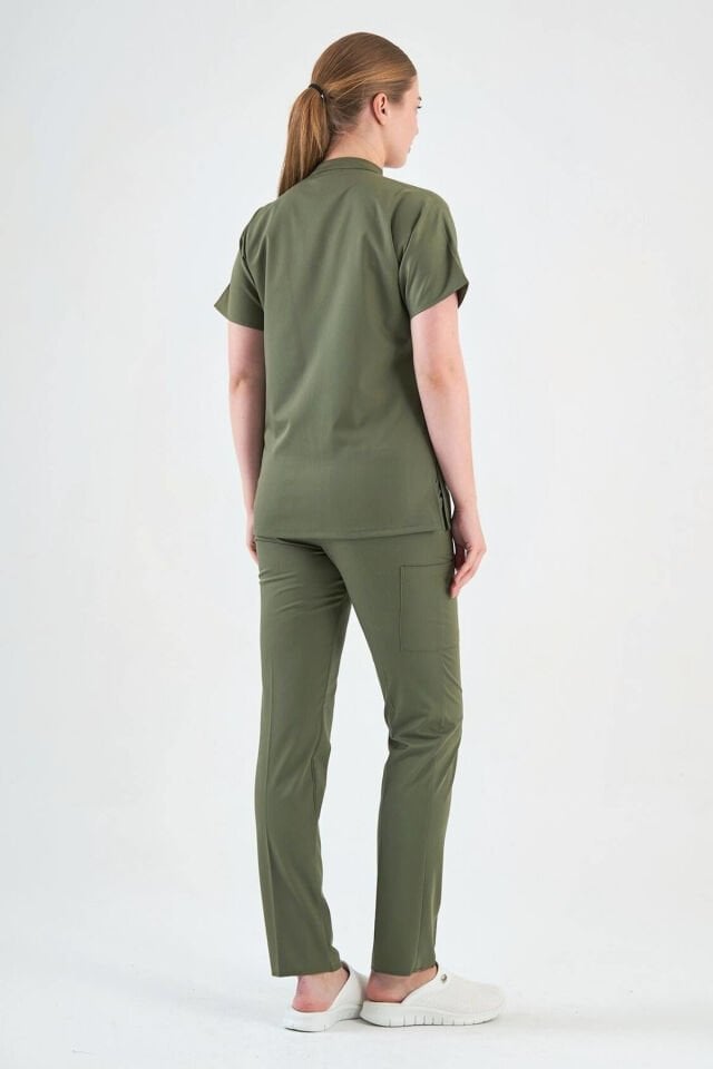 Likralı Asker Yeşili Fermuar Detaylı Cerrahi Takım