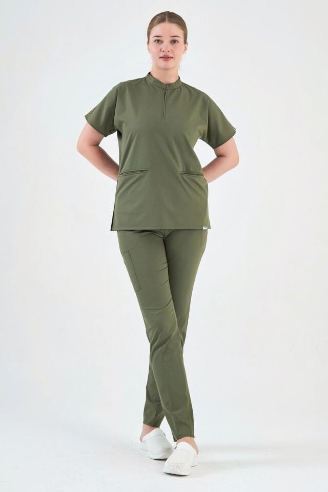 Likralı Asker Yeşili Fermuar Detaylı Cerrahi Takım