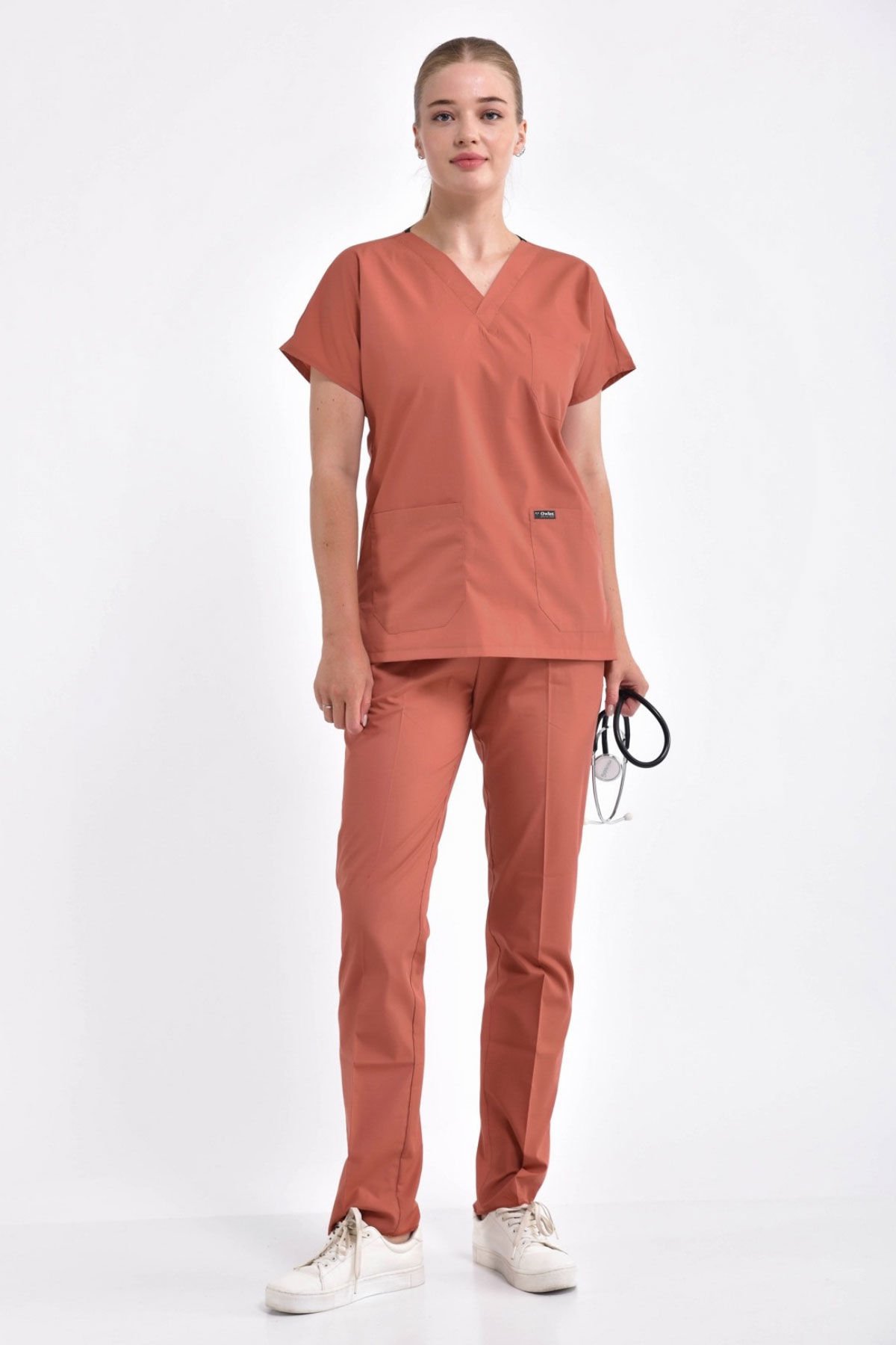 Likralı Koyu Mercan Cerrahi Takım