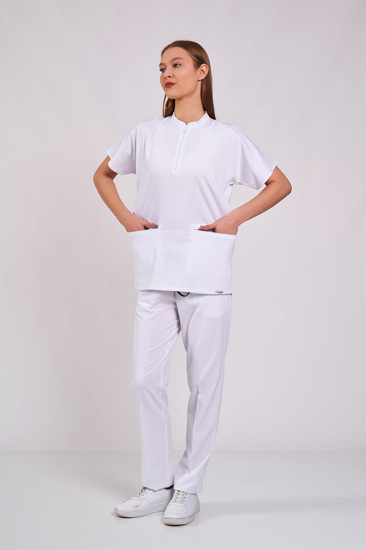 Likralı Beyaz Fermuar Detaylı Forma