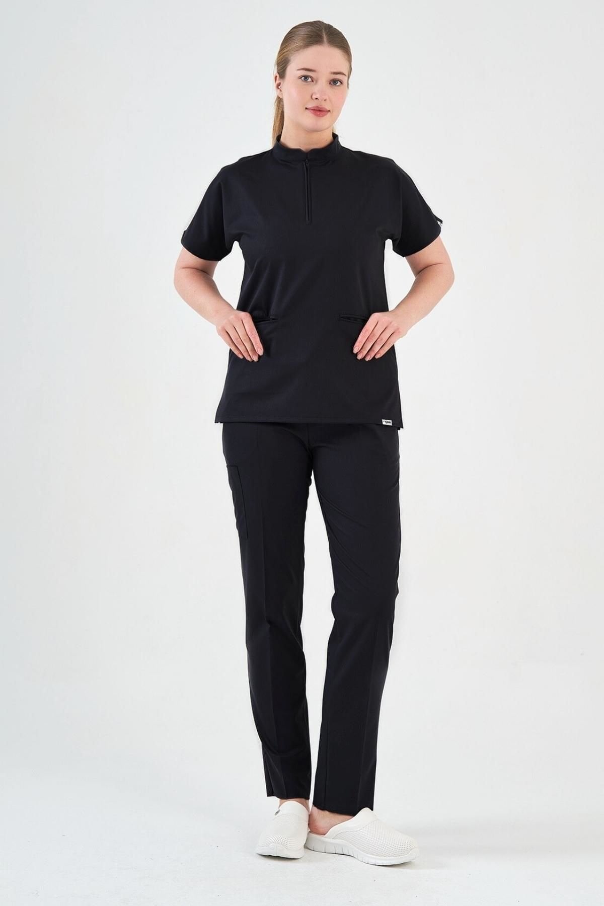 Likralı Siyah Fermuar Detaylı Cerrahi Forma