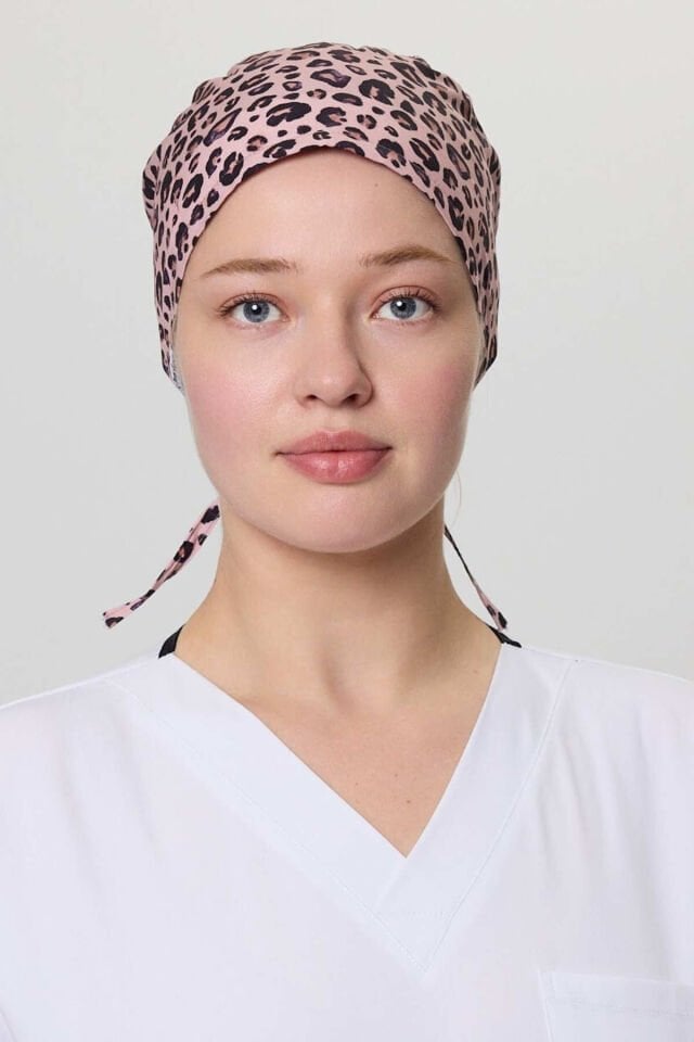 Leopar Desenli Pudra Cerrahi Bone