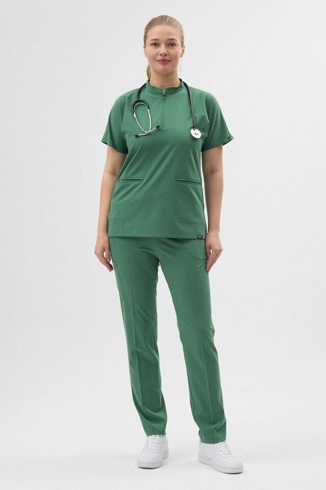 Likralı Çim Yeşili Fermuar Detaylı Cerrahi Forma