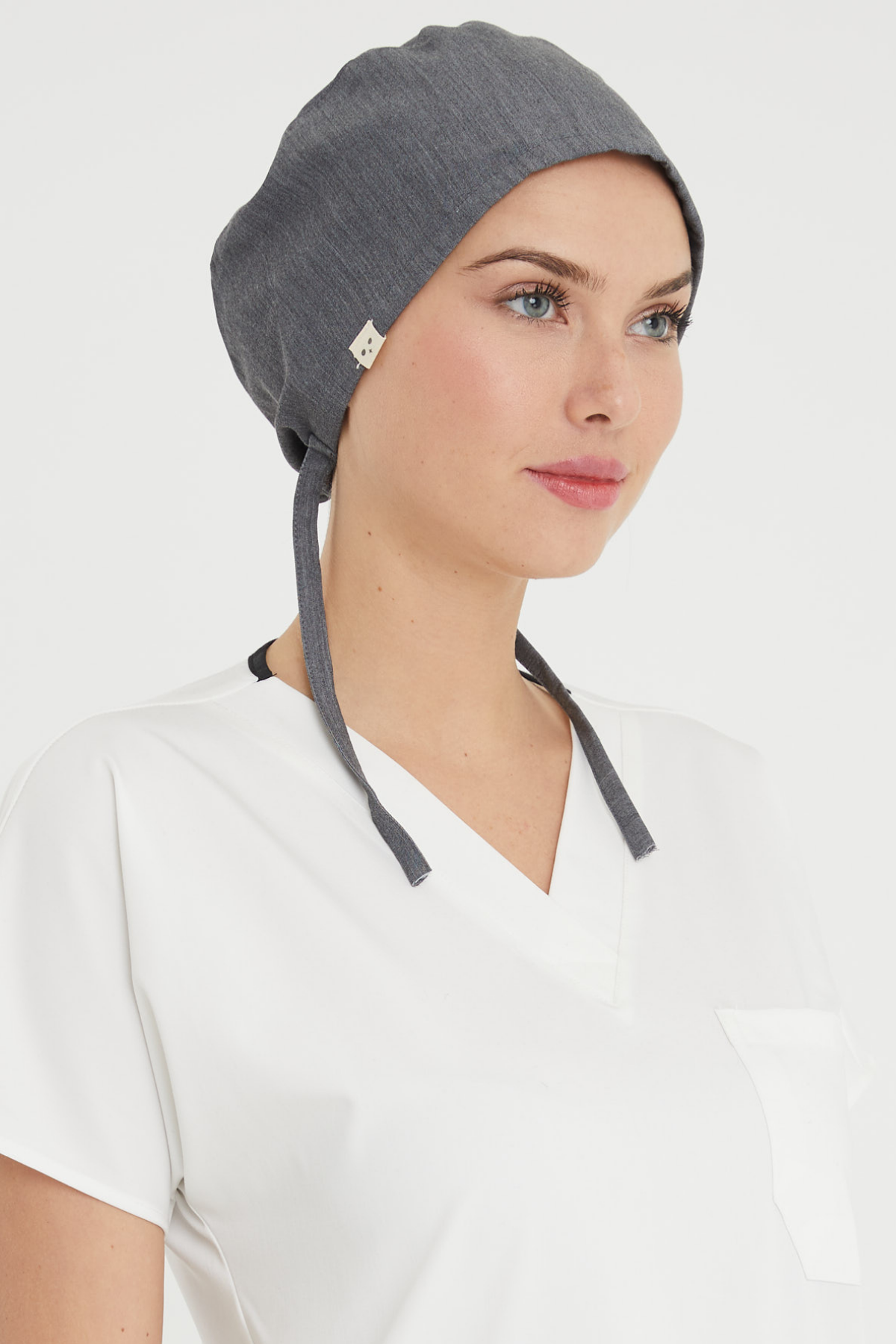 Kot Görünümlü Gri Cerrahi Bone