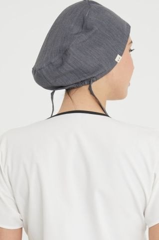 Kot Görünümlü Gri Cerrahi Bone