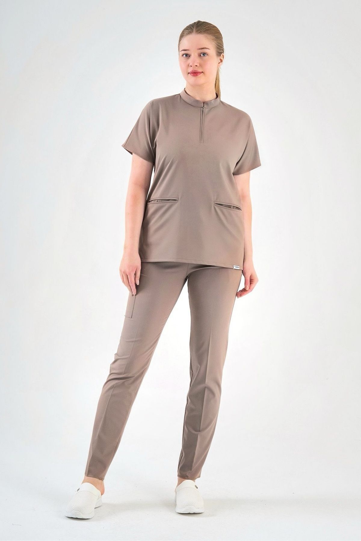 Likralı Açık Vizon Fermuar Detaylı Cerrahi Takım