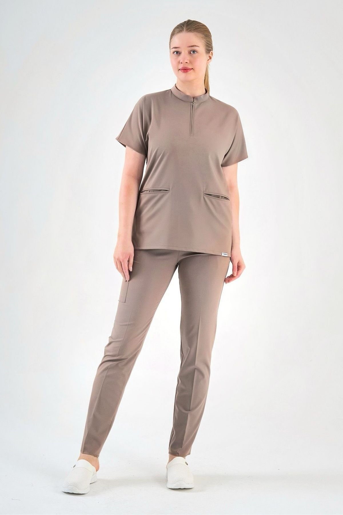 Likralı Açık Vizon Fermuar Detaylı Cerrahi Takım