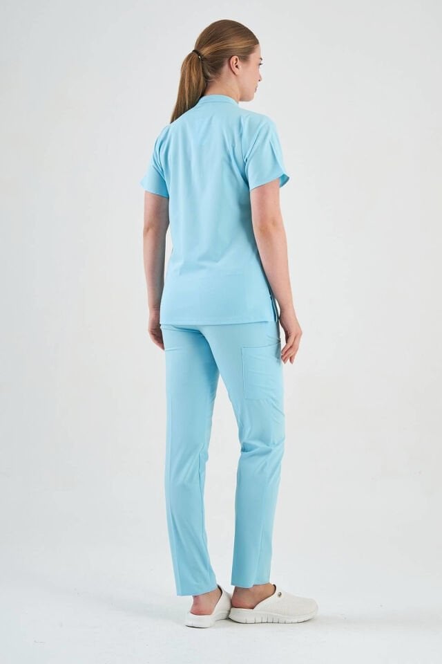 Likralı Buz Mavisi Fermuar Detaylı Cerrahi Takım