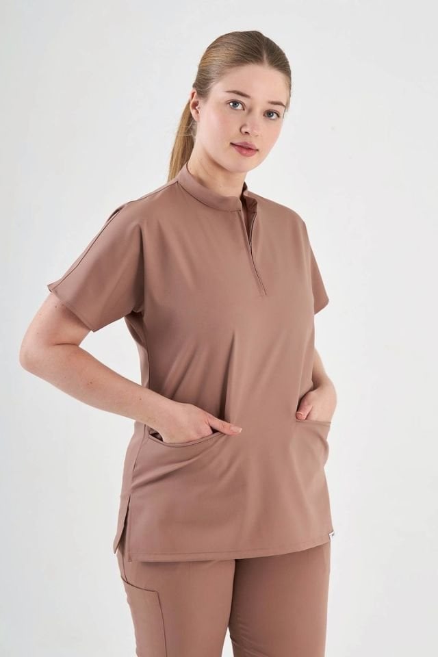 Likralı Sütlü Kahve Fermuar Detaylı Cerrahi Takım