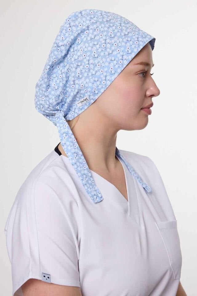 Beyaz Çiçekler Desenli Cerrahi Tesettür Bone