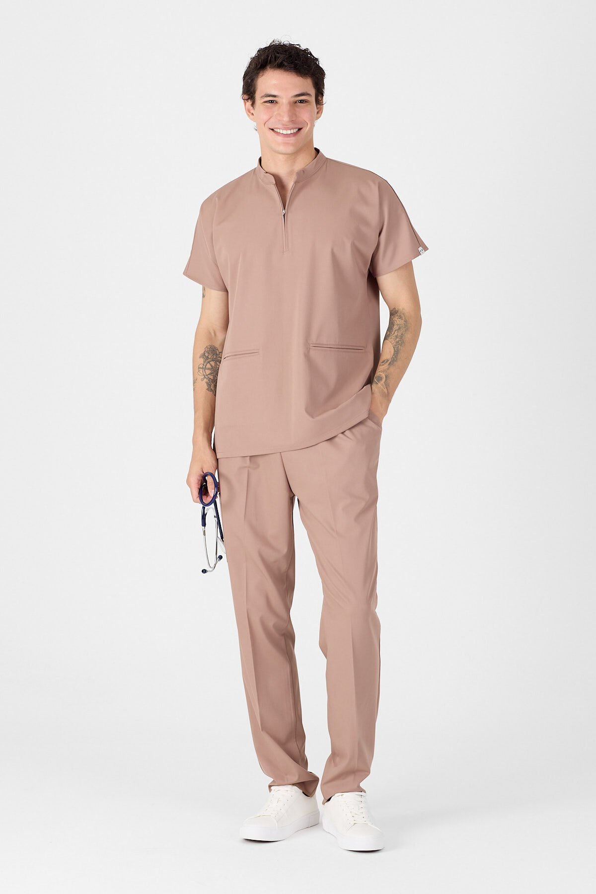 Likralı Sütlü Kahve Hakim Yaka Scrubs