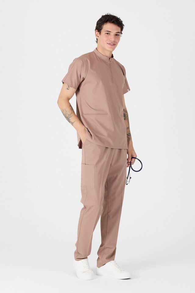 Likralı Sütlü Kahve Hakim Yaka Scrubs