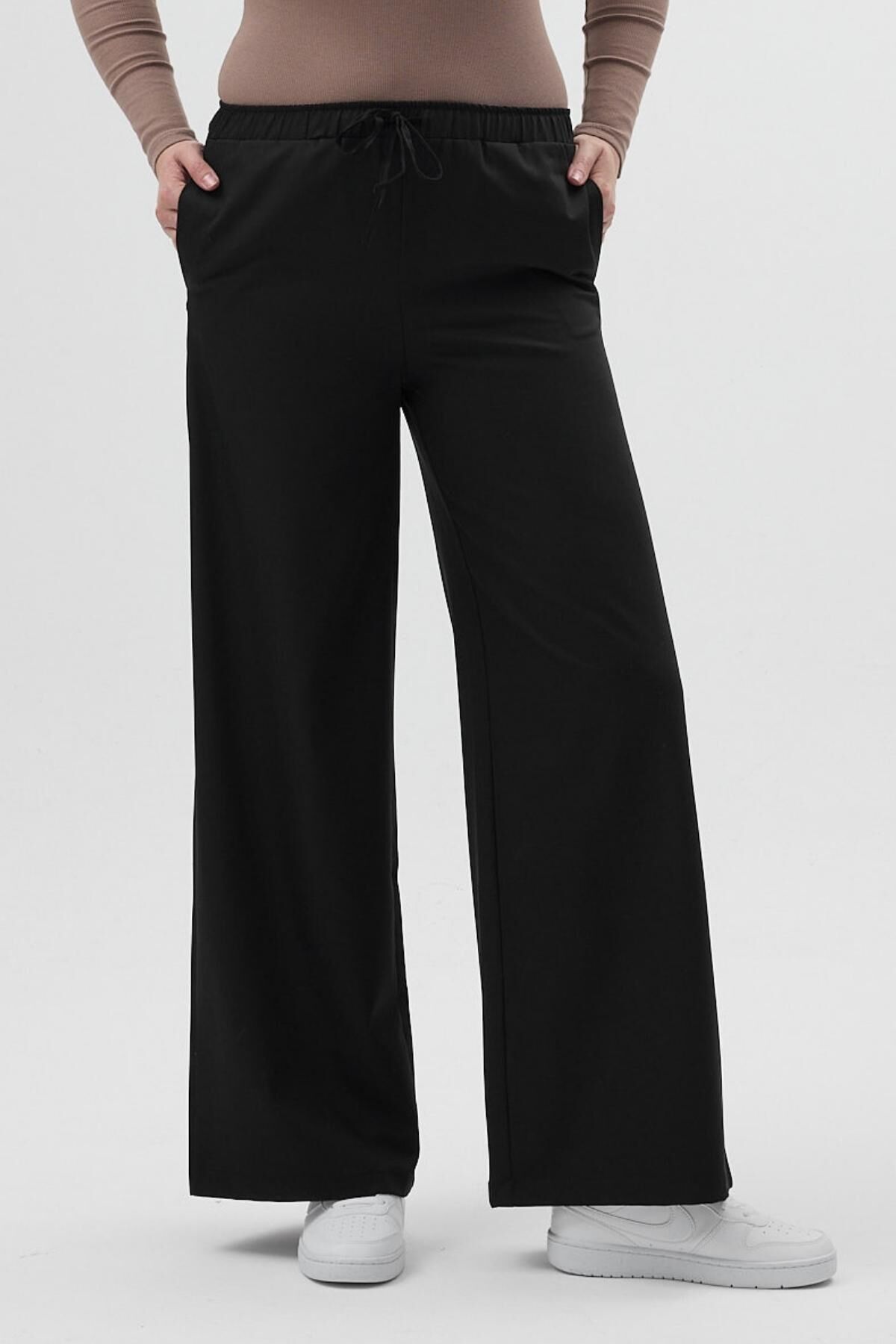 Likralı Bol Paça Siyah Pantolon