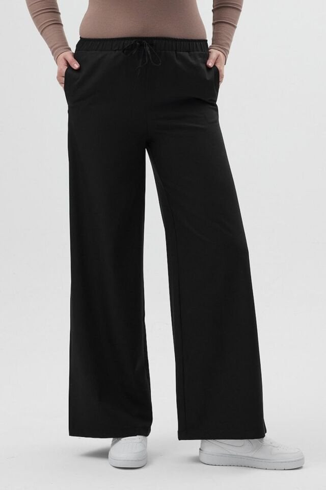 Likralı Bol Paça Siyah Pantolon