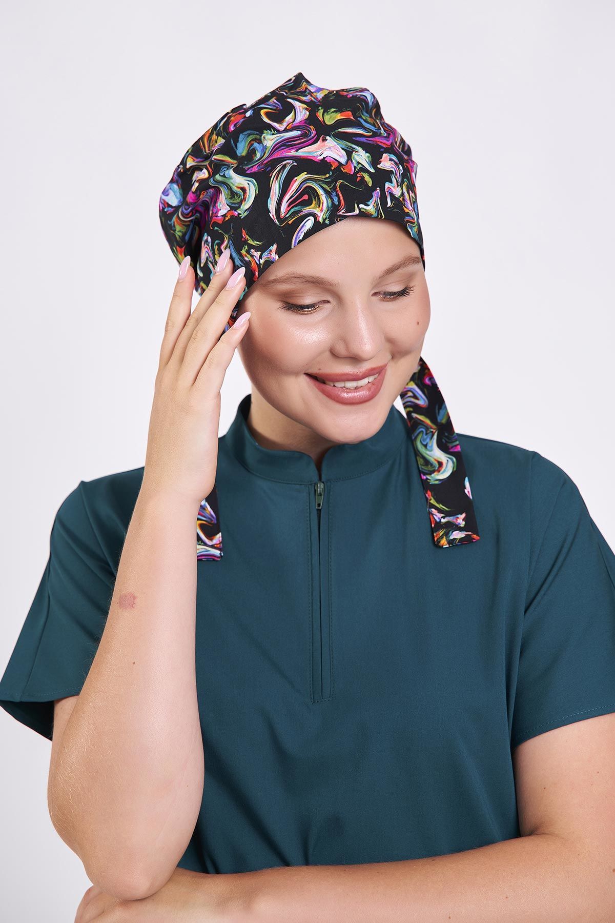 Sulu Boya Desenli Cerrahi Tesettür Bone