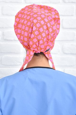 Pembe Kareli Cerrahi Tesettür Bone